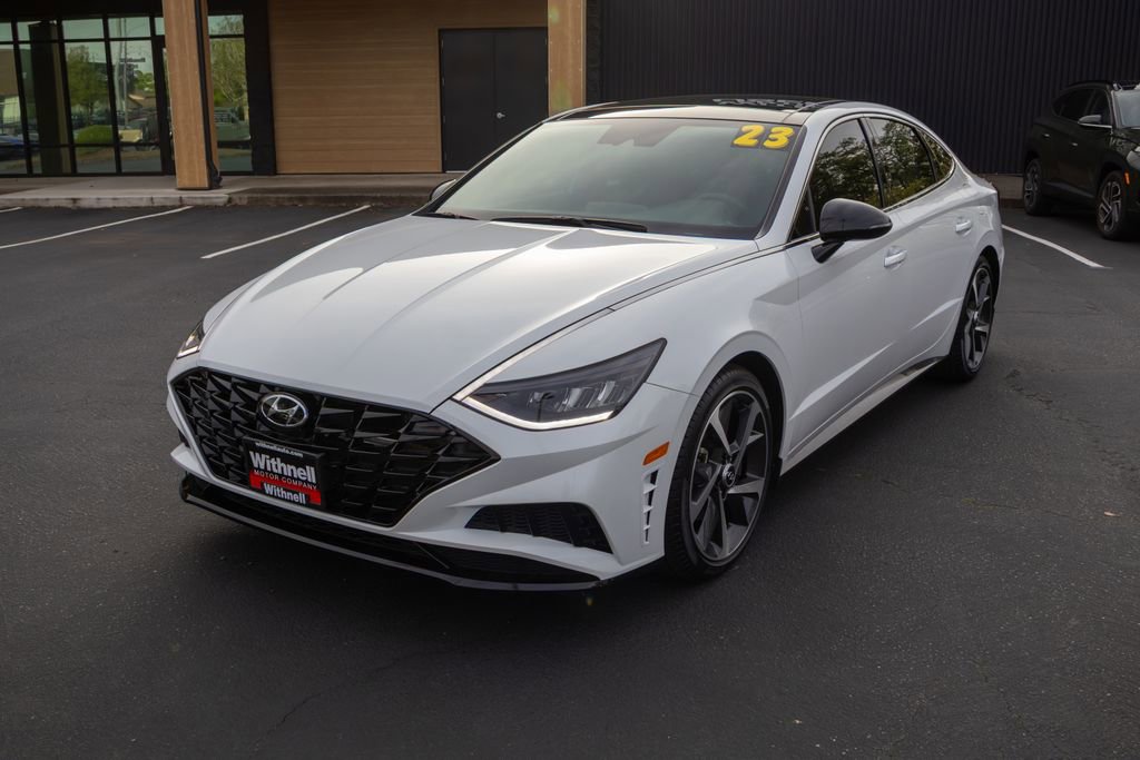 Certified 2023 Hyundai Sonata SEL Plus w/ Winter Weather Package image 3