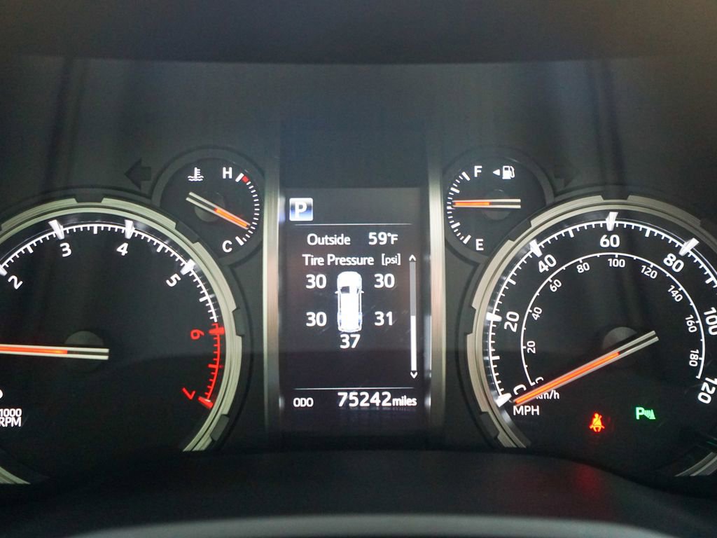 Used 2020 Toyota 4Runner SR5 image 22