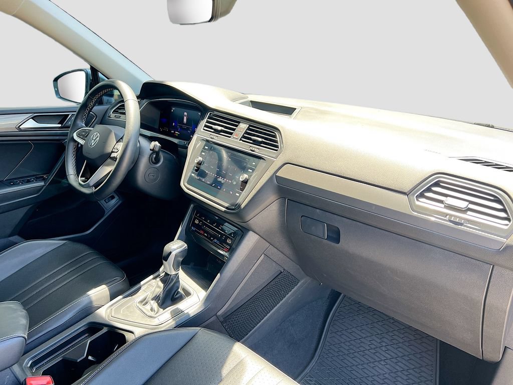 Used 2022 Volkswagen Tiguan SE FWD image 29