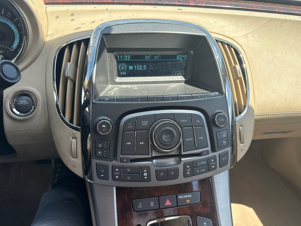 Used 2011 Buick LaCrosse CXS FWD image 18
