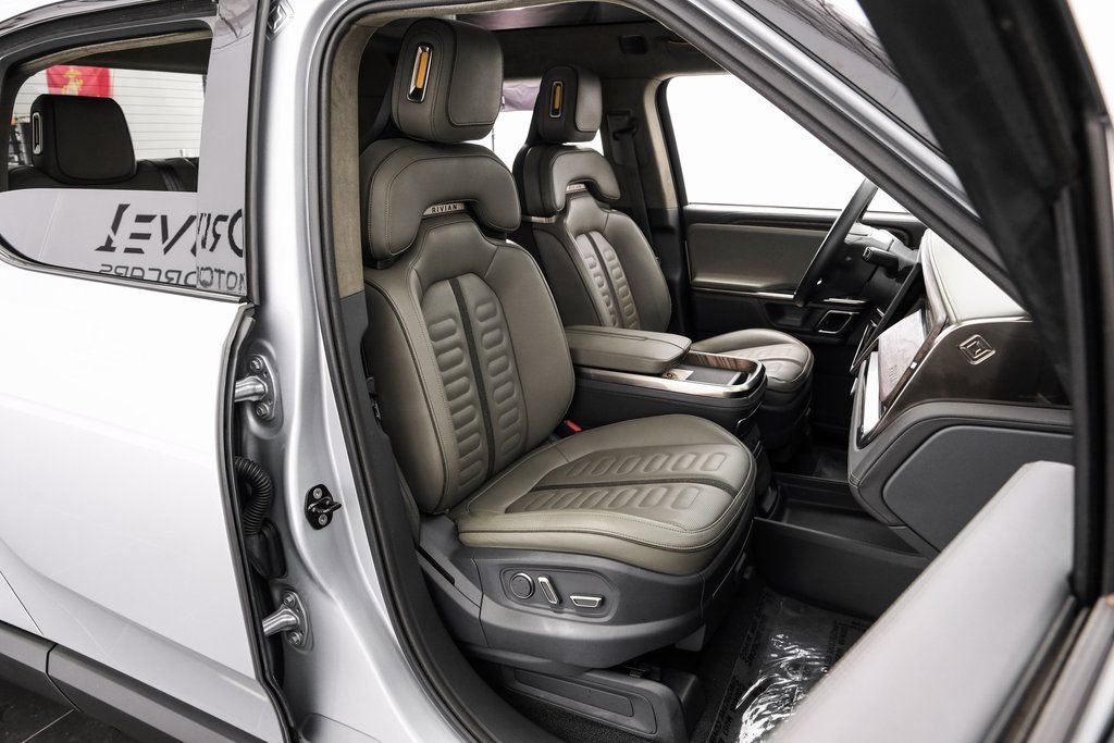 Used 2022 Rivian R1T Launch Edition image 38