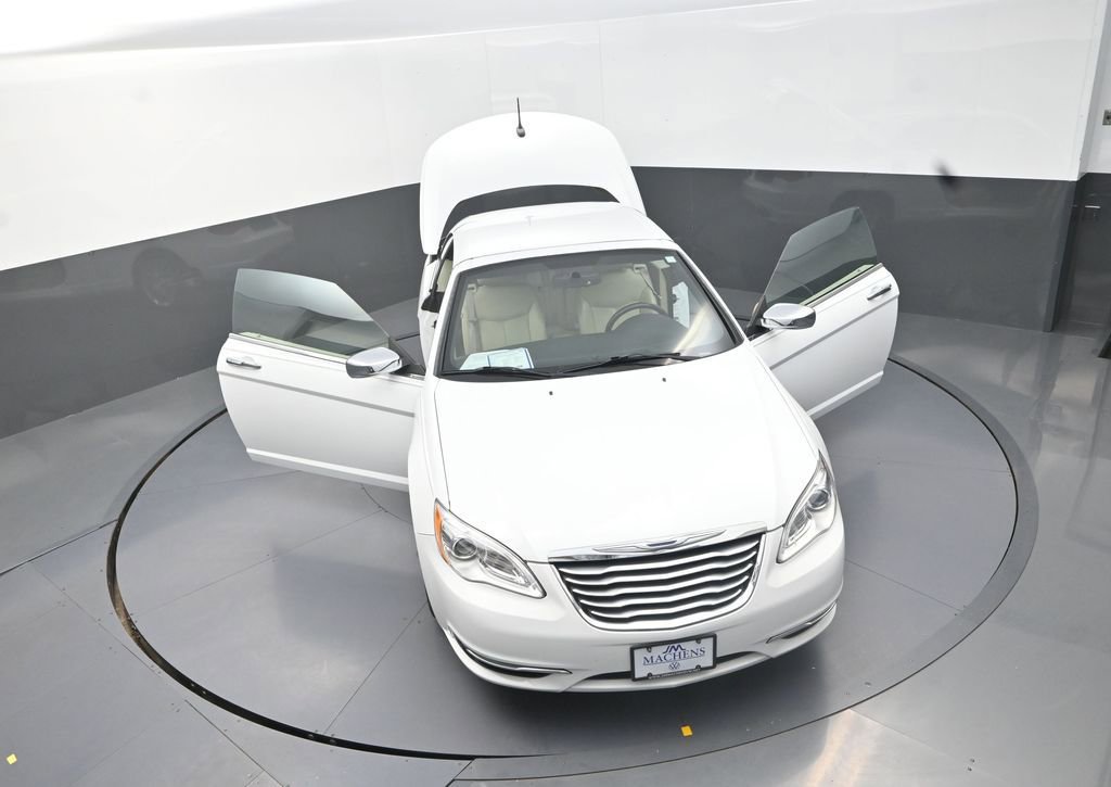 Used 2011 Chrysler 200 Limited FWD image 33