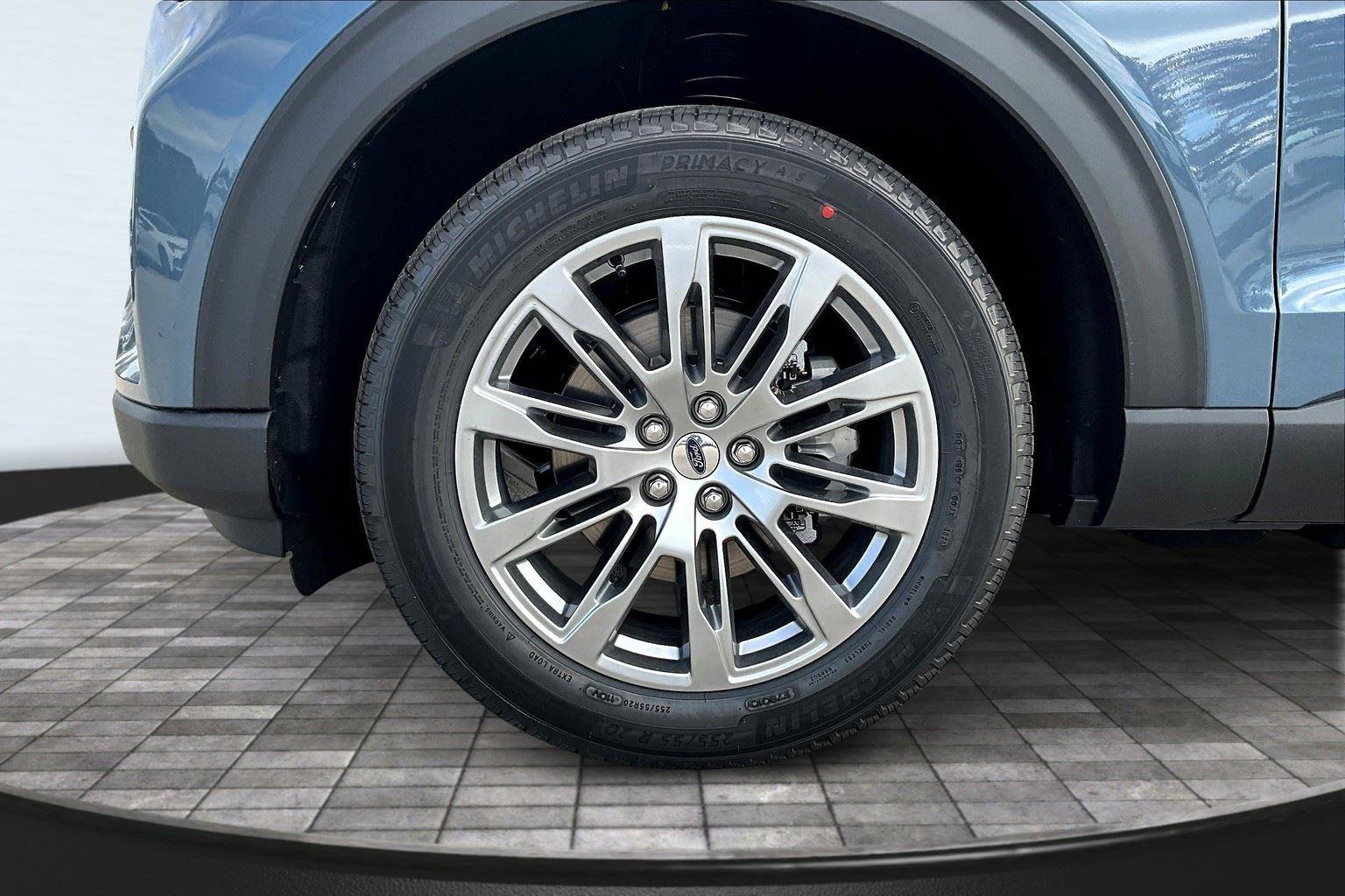 New 2026 Ford Explorer Active image 26