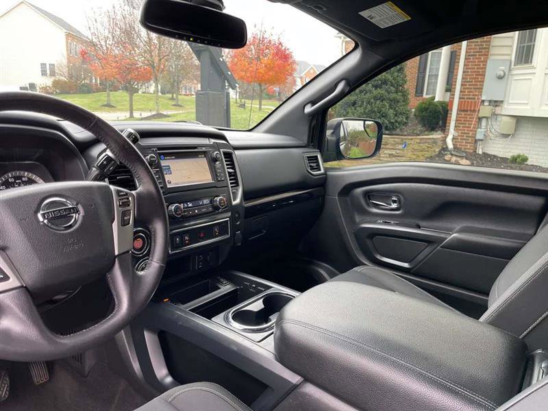 Used 2018 Nissan Titan SV w/ SV Convenience Package image 83