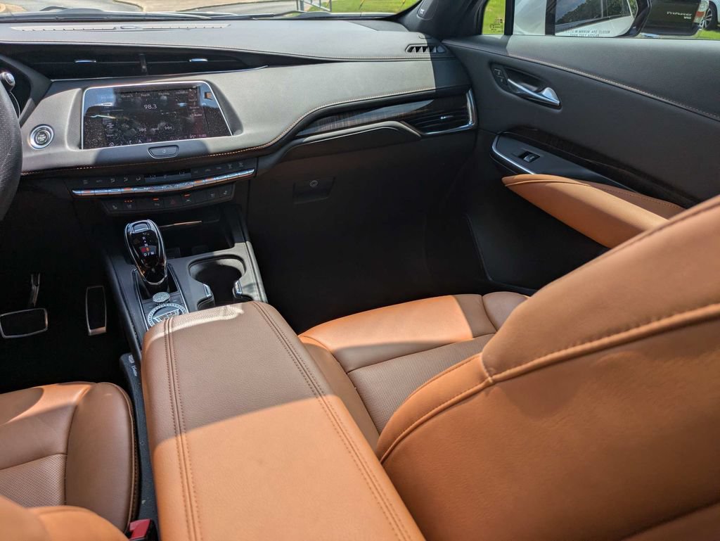 Used 2023 Cadillac XT4 Sport FWD image 18
