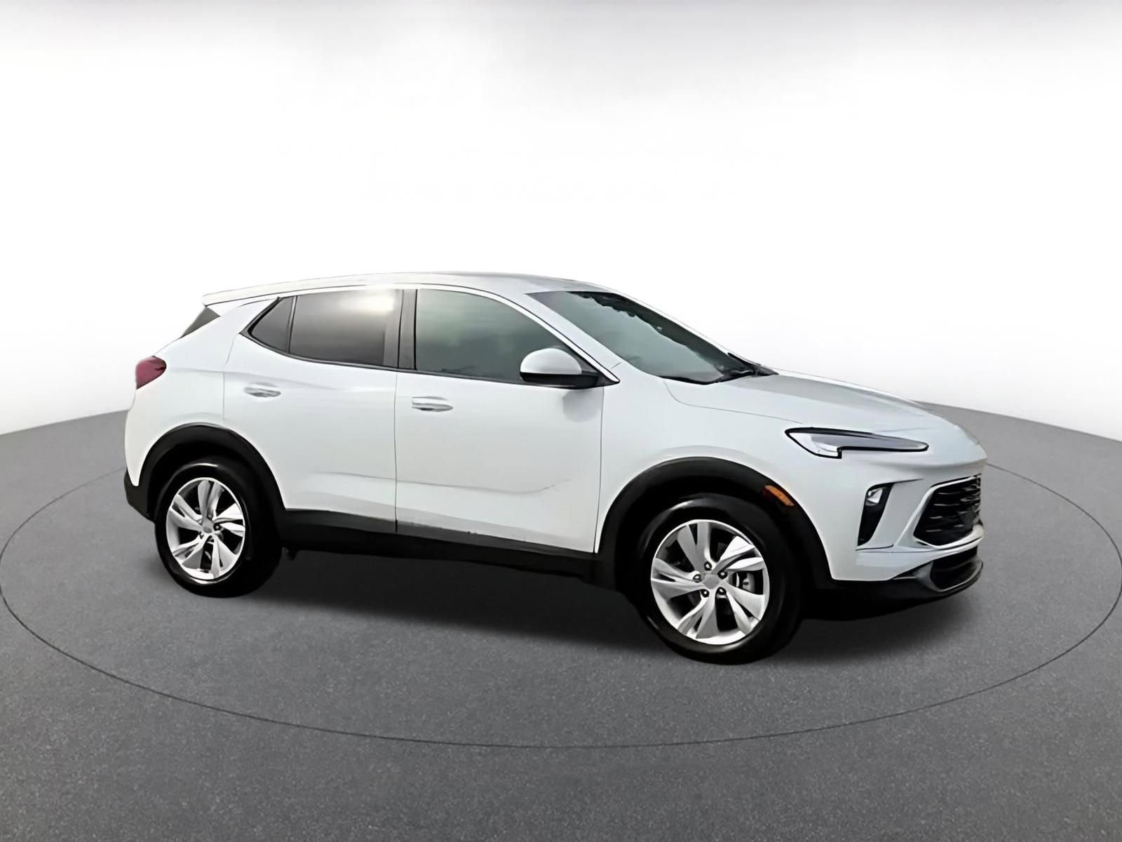 Used 2025 Buick Encore GX Preferred FWD image 2