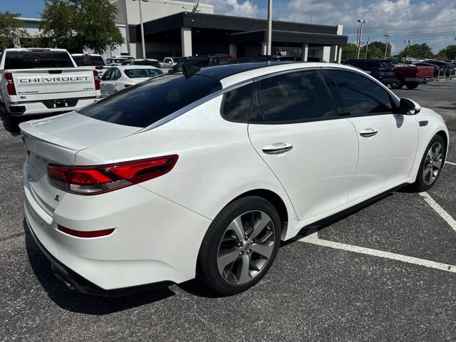 Used 2019 Kia Optima S w/ S Panoramic Sunroof Package FWD image 4