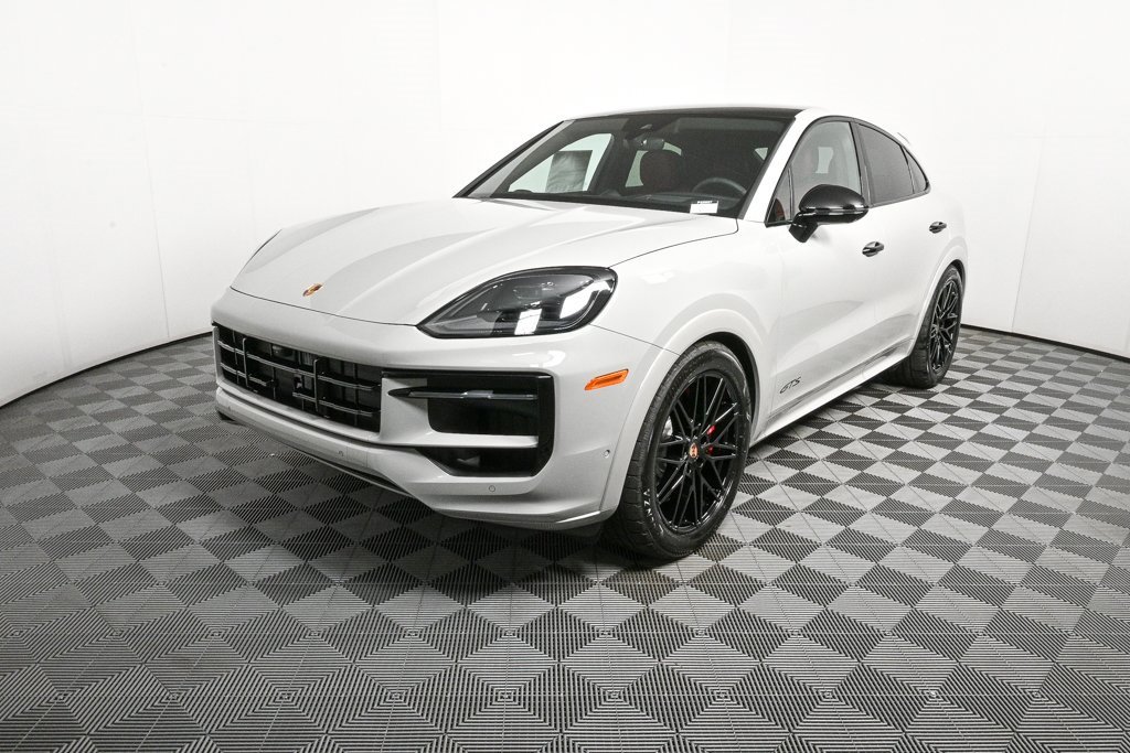 New 2025 Porsche Cayenne GTS