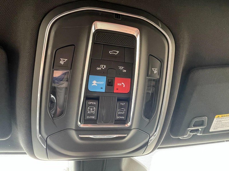 Used 2024 Jeep Grand Cherokee Altitude AWD/4WD image 49