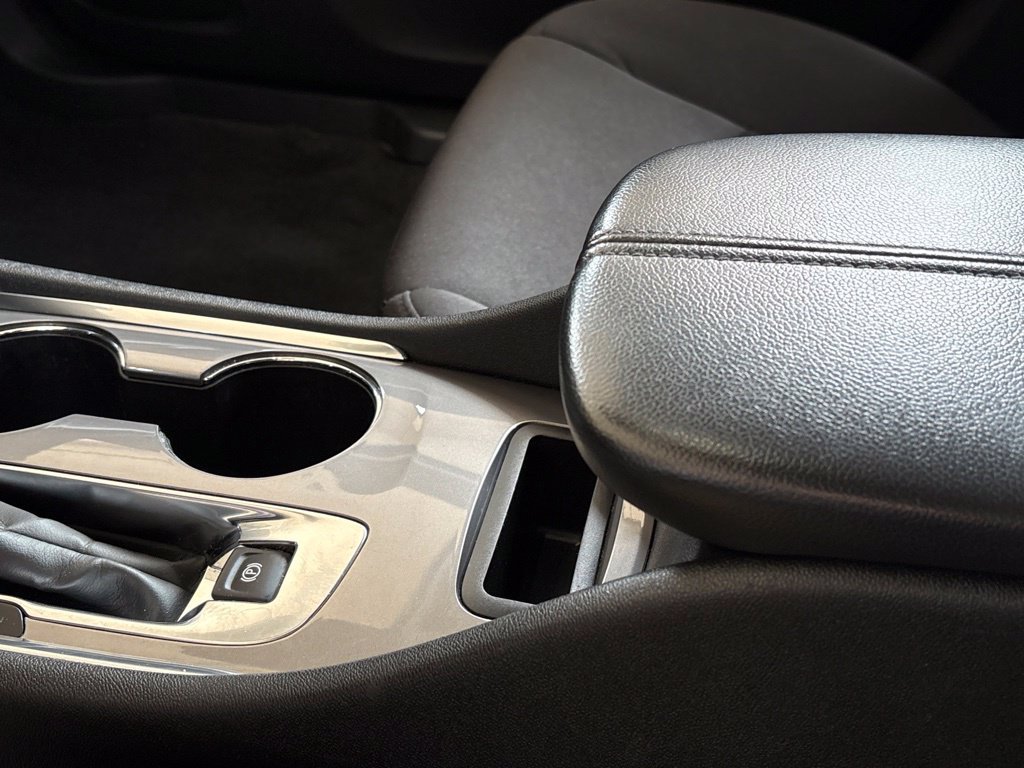 Used 2024 Chevrolet Malibu LT FWD image 17