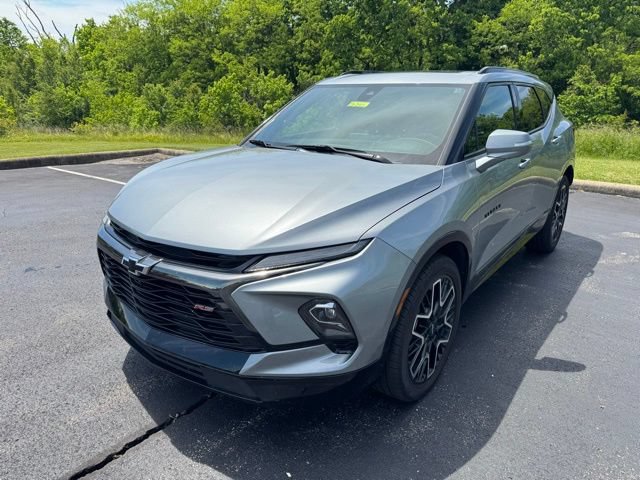 Used 2023 Chevrolet Blazer RS w/ Driver Confidence II Package AWD/4WD image 7