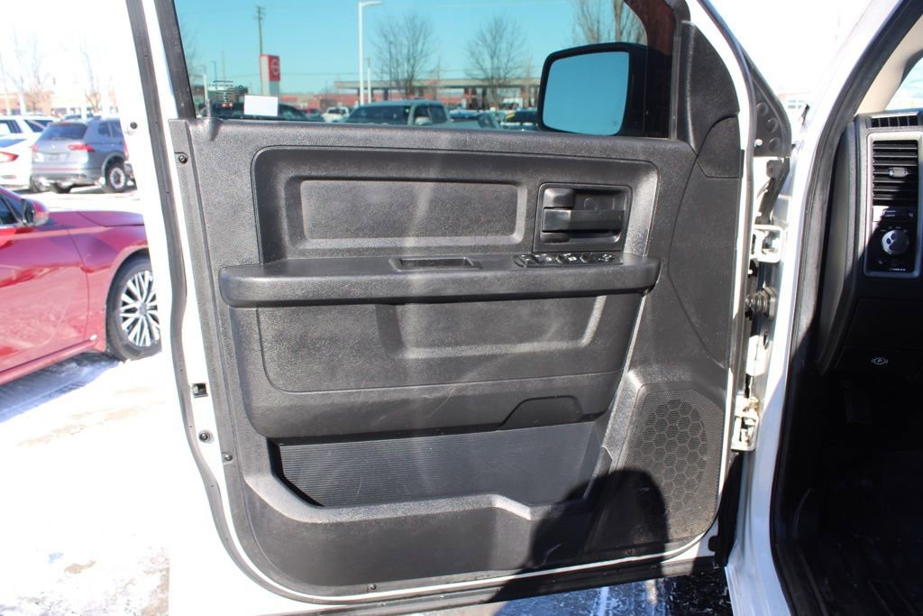 Used 2014 RAM 1500 Express image 17