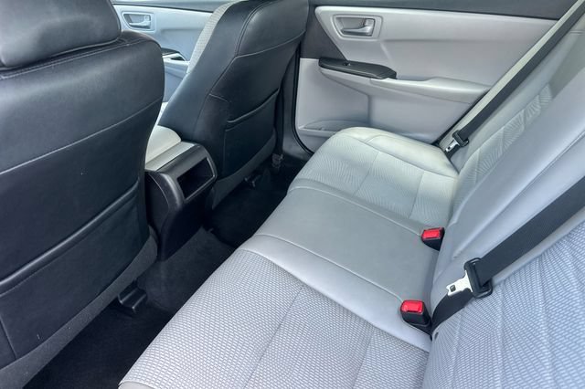 Certified 2017 Toyota Camry SE FWD image 16