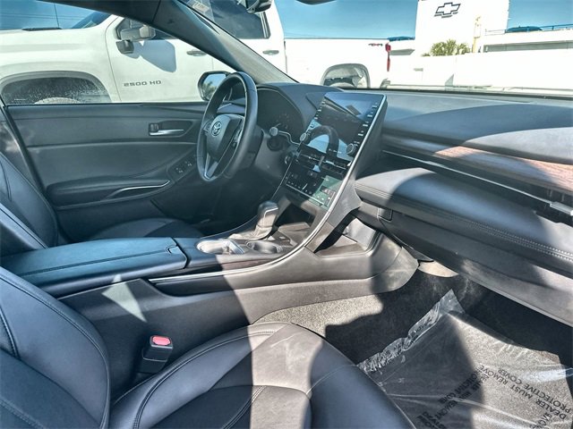 Used 2022 Toyota Avalon XLE w/ Moonroof Package image 30