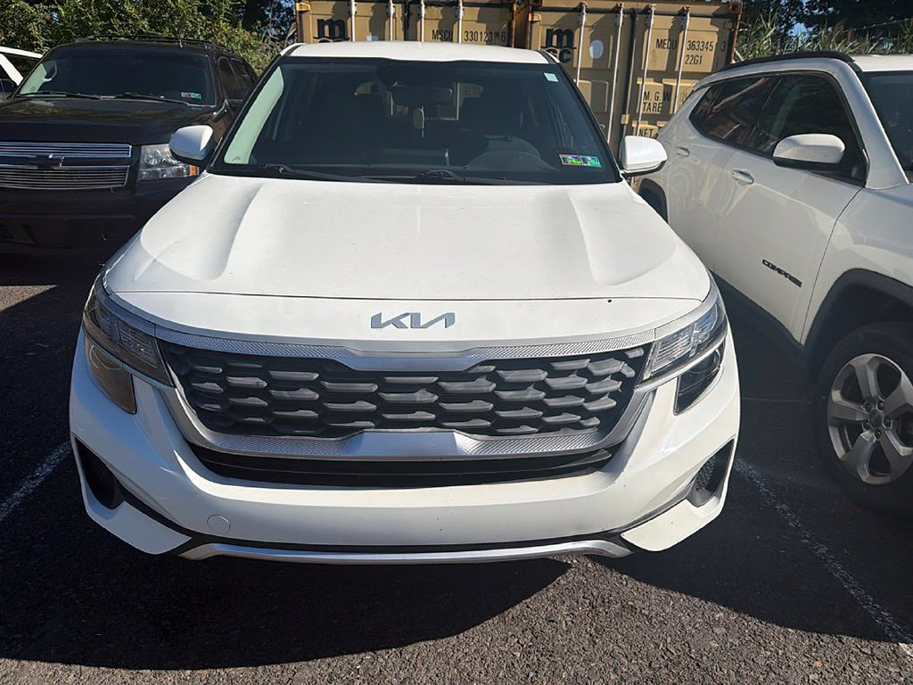 Used 2022 Kia Seltos LX AWD/4WD image 2