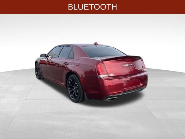 Used 2019 Chrysler 300 Touring w/ Sport Appearance Package image 5