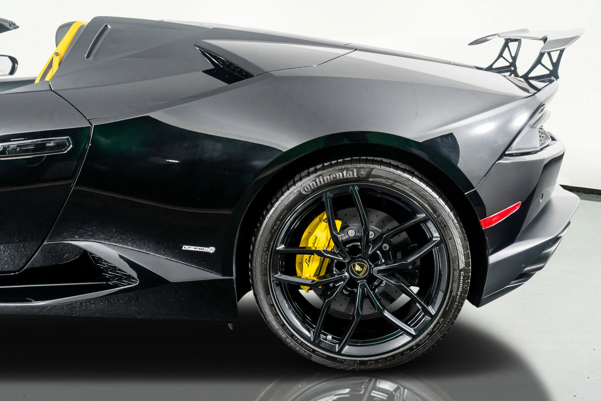 Used 2016 Lamborghini Huracan LP 610-4 image 17