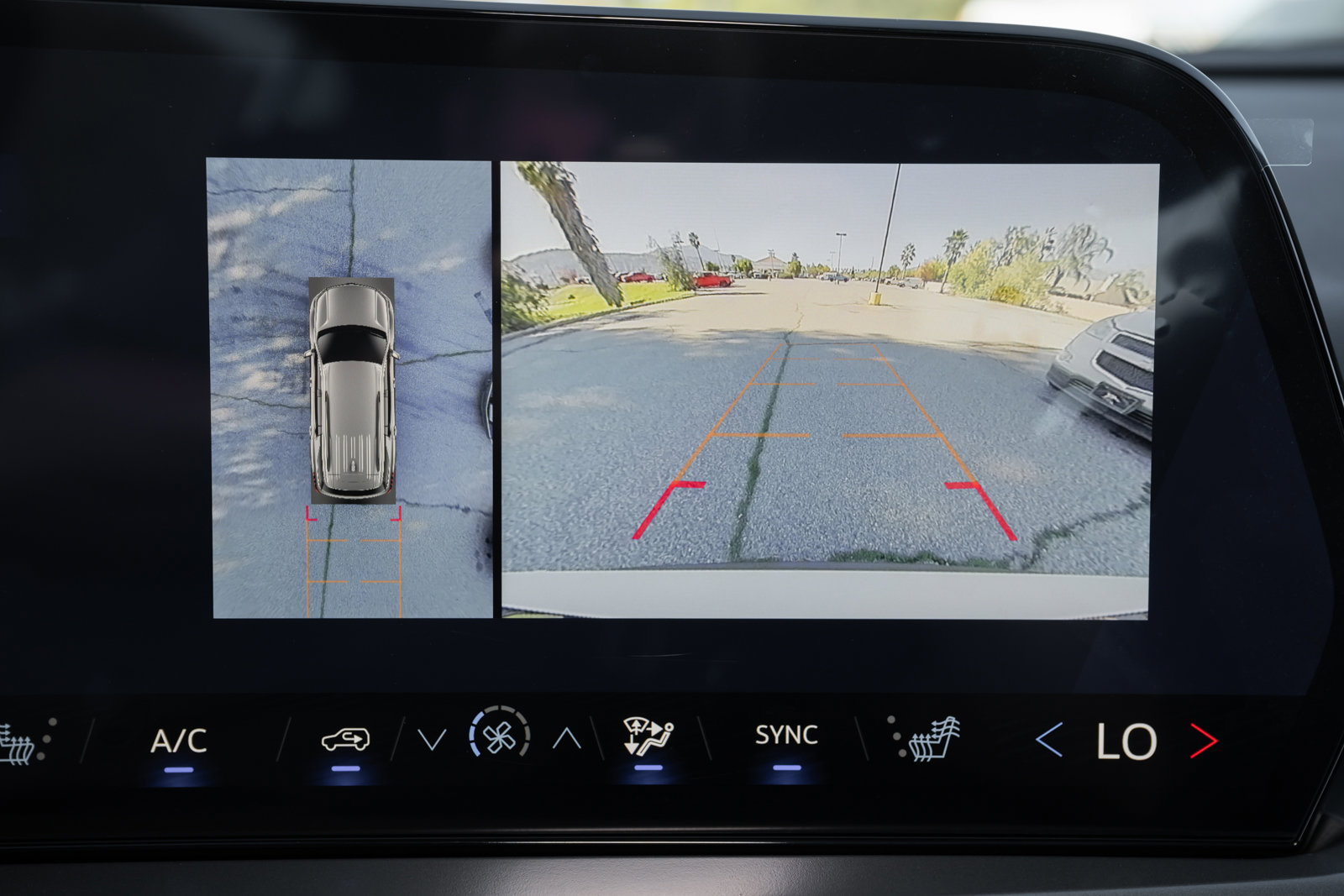 New 2026 Chevrolet Traverse LT image 28