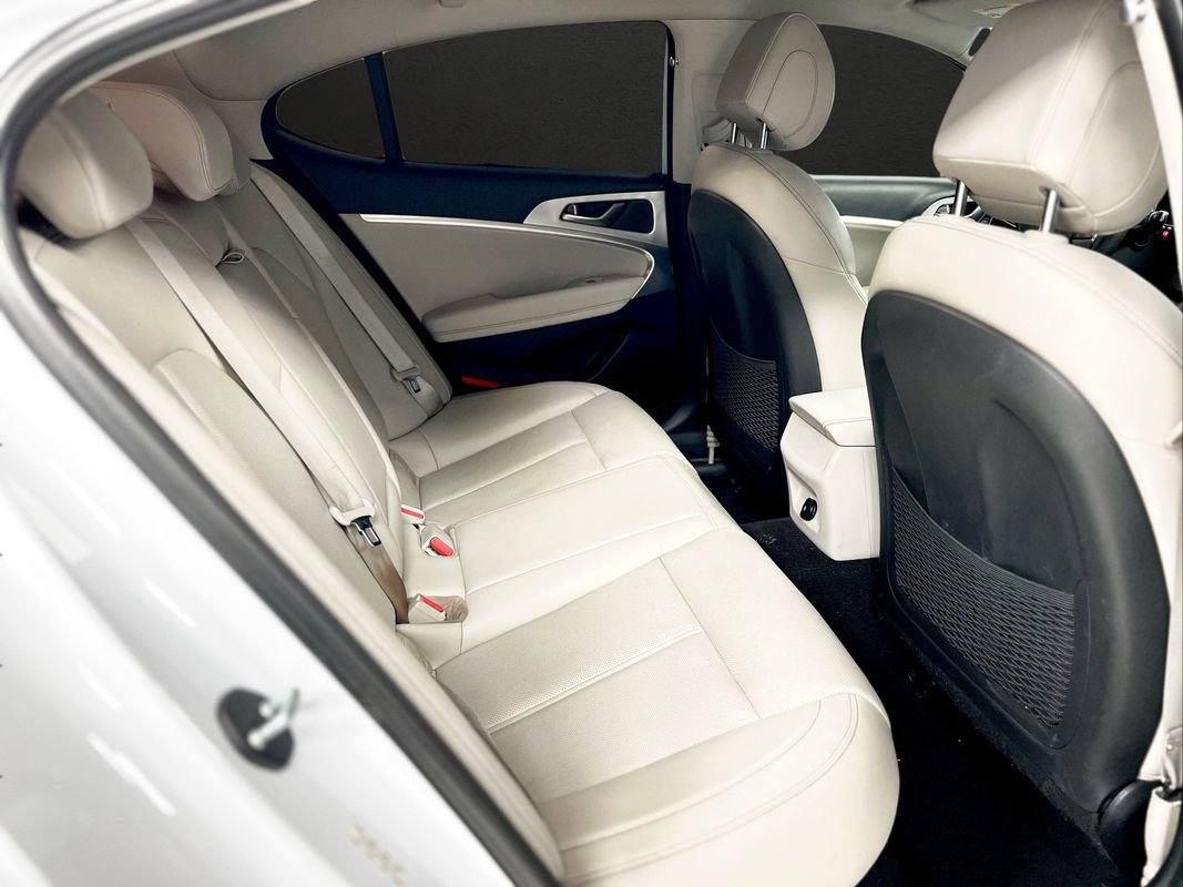 Used 2019 Genesis G70 2.0T Sport image 24