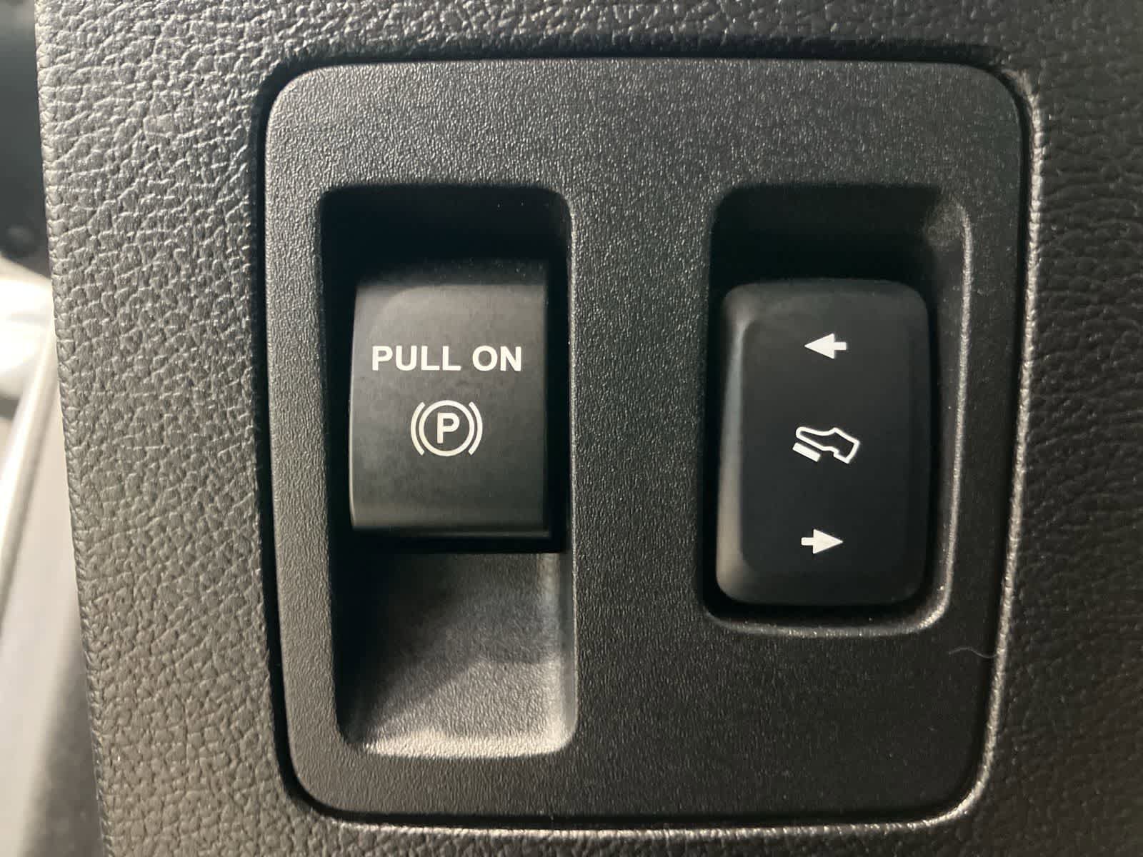 Used 2018 Ford F150 XLT w/ Equipment Group 302A Luxury image 15