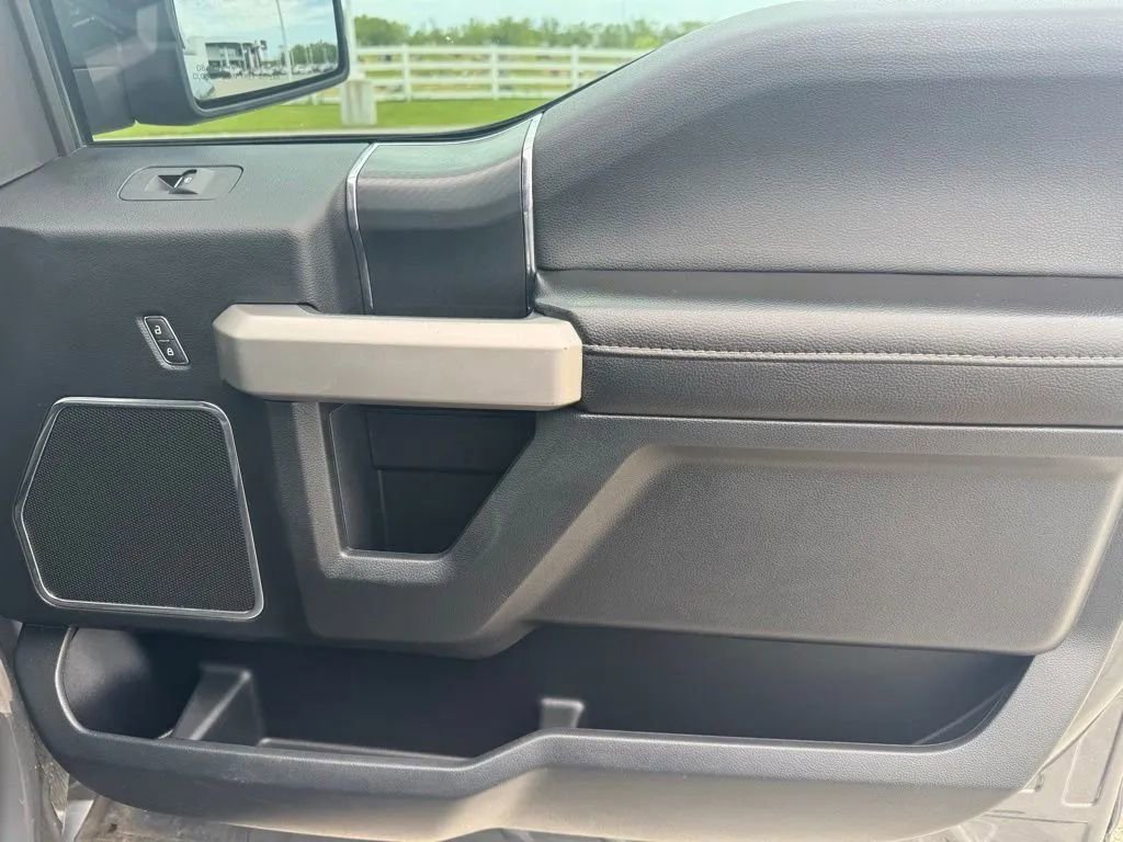 Used 2020 Ford F150 Lariat w/ Equipment Group 502A Luxury AWD/4WD image 16