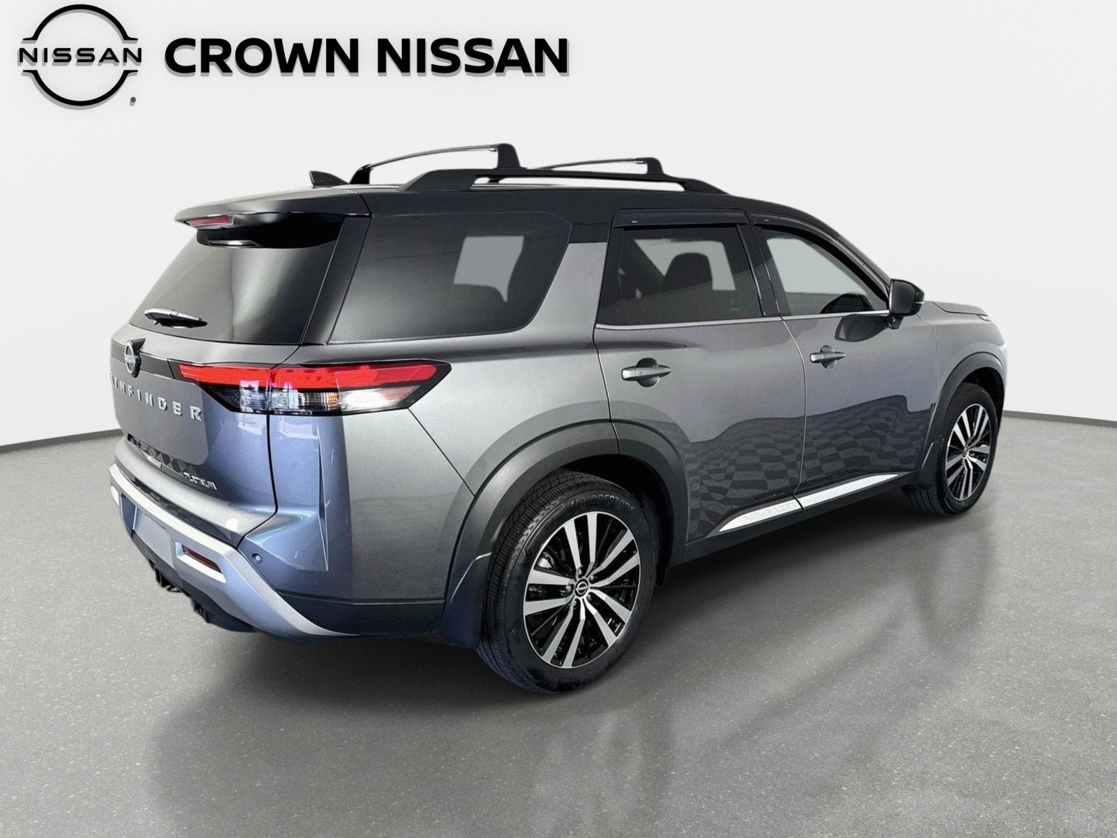 Certified 2025 Nissan Pathfinder Platinum w/ Cargo Package FWD image 5