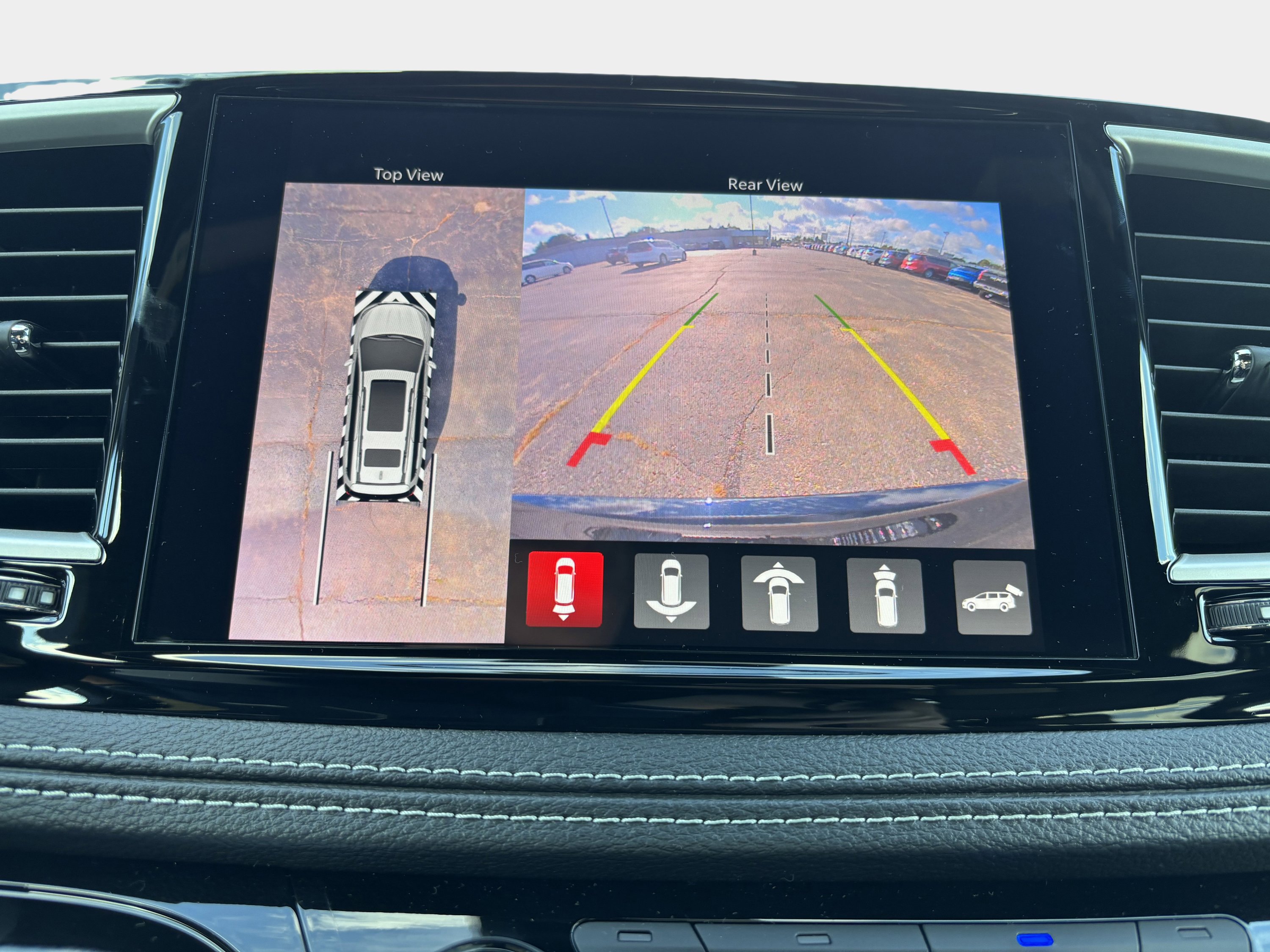 New 2026 Chrysler Pacifica Select image 17