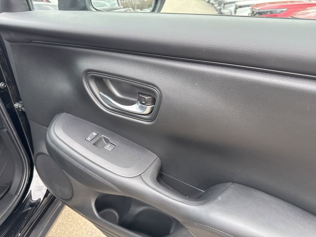 Used 2025 Honda HR-V LX image 20