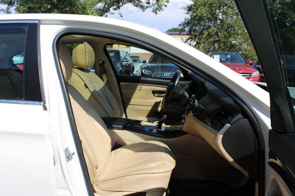 Used 2011 BMW 528i Sedan RWD image 31
