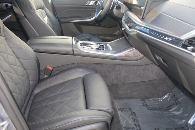 Used 2025 BMW X7 xDrive40i w/ M Sport Package image 28