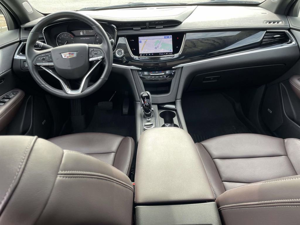Certified 2023 Cadillac XT6 Premium Luxury image 15
