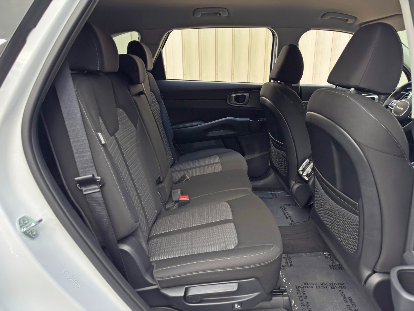 Used 2024 Kia Sorento LX FWD image 35