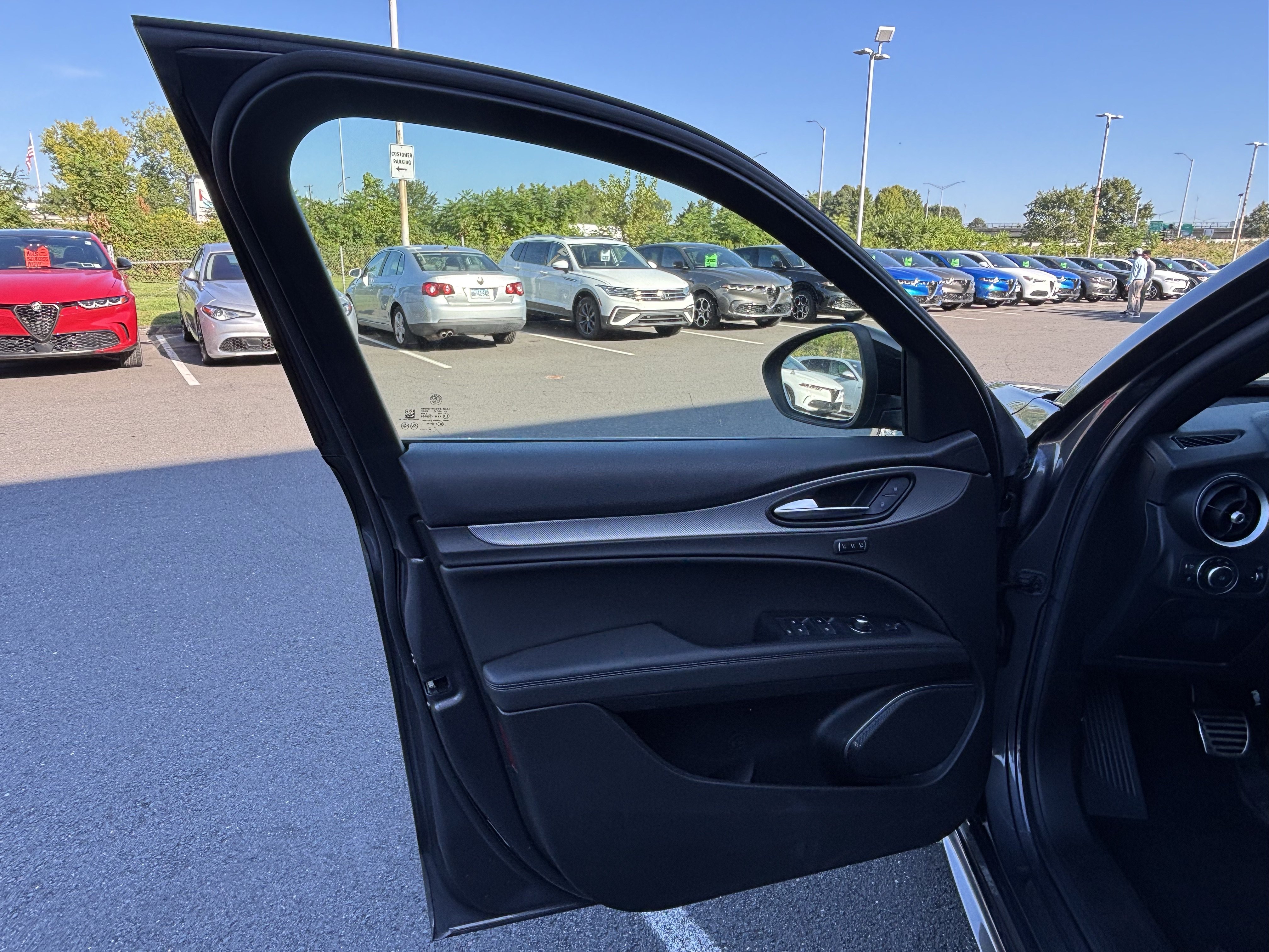 Certified 2023 Alfa Romeo Stelvio Veloce AWD/4WD image 30
