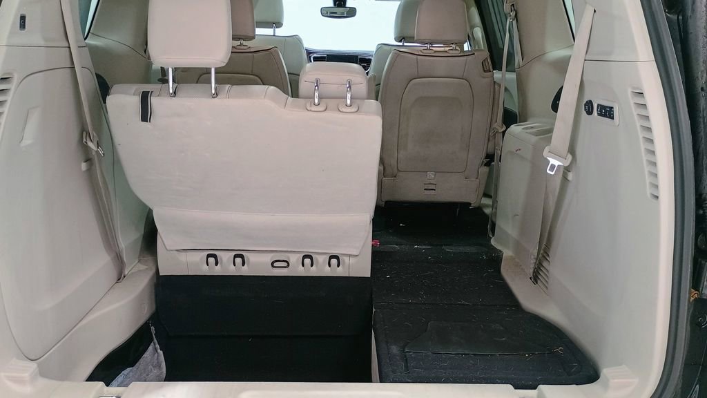 Used 2020 Chrysler Pacifica Limited image 25