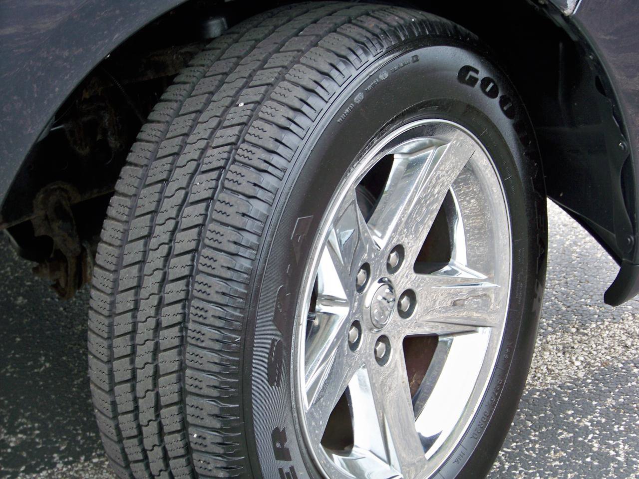 Used 2016 RAM 1500 Express w/ Popular Equipment Group AWD/4WD image 27