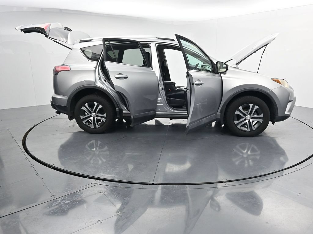 Used 2016 Toyota RAV4 LE AWD/4WD image 42