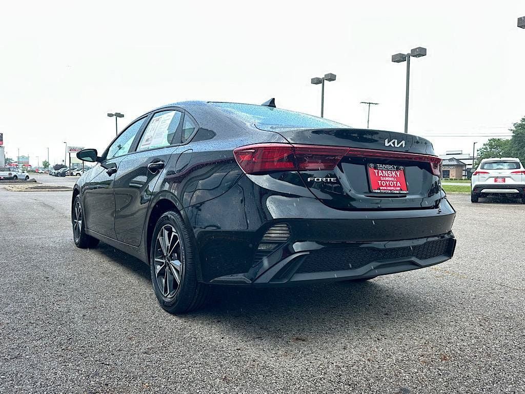Used 2024 Kia Forte LXS FWD image 3