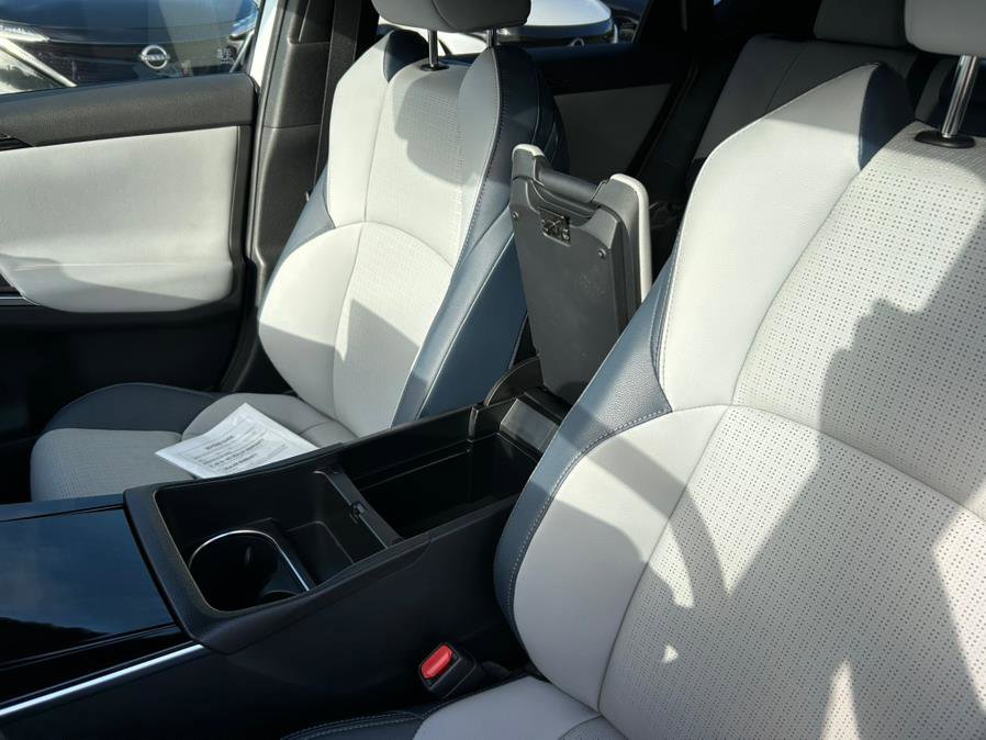 Used 2023 Subaru Solterra AWD image 19