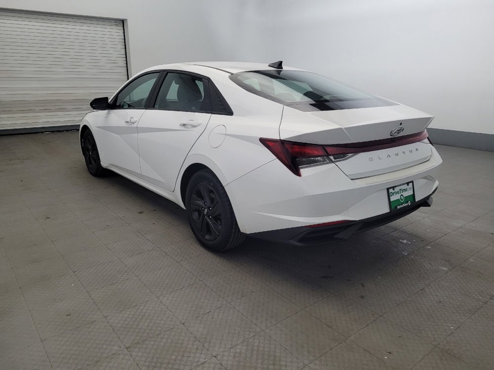Used 2023 Hyundai Elantra SEL FWD image 5