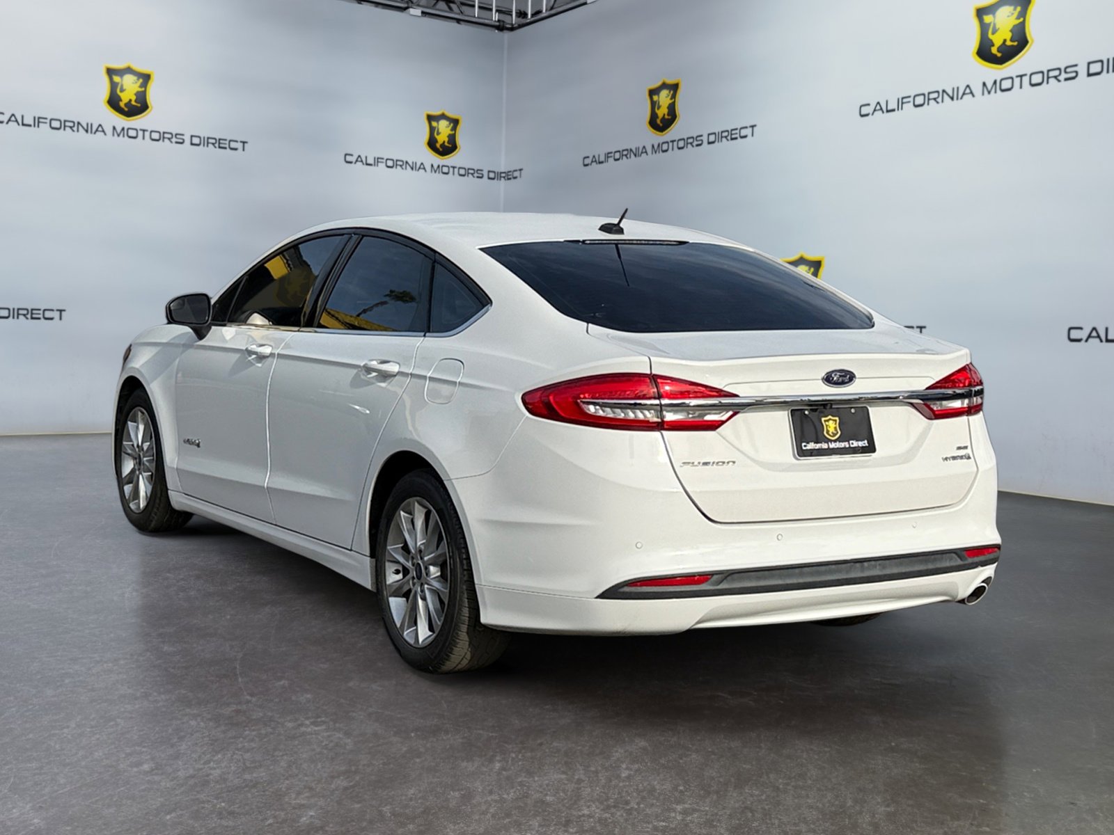 Used 2017 Ford Fusion SE image 3