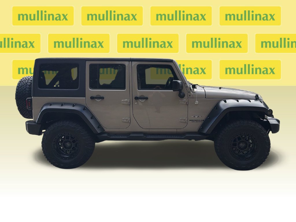 Used 2016 Jeep Wrangler Unlimited Sahara w/ Max Tow Package AWD/4WD image 2