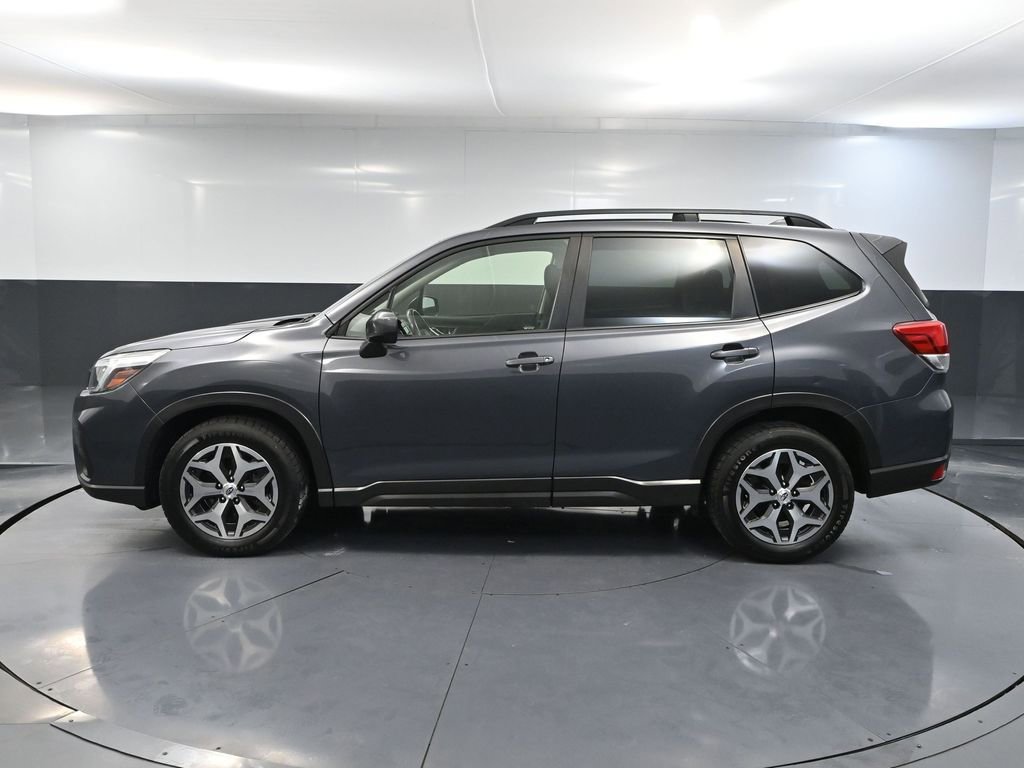 Used 2021 Subaru Forester Premium image 9