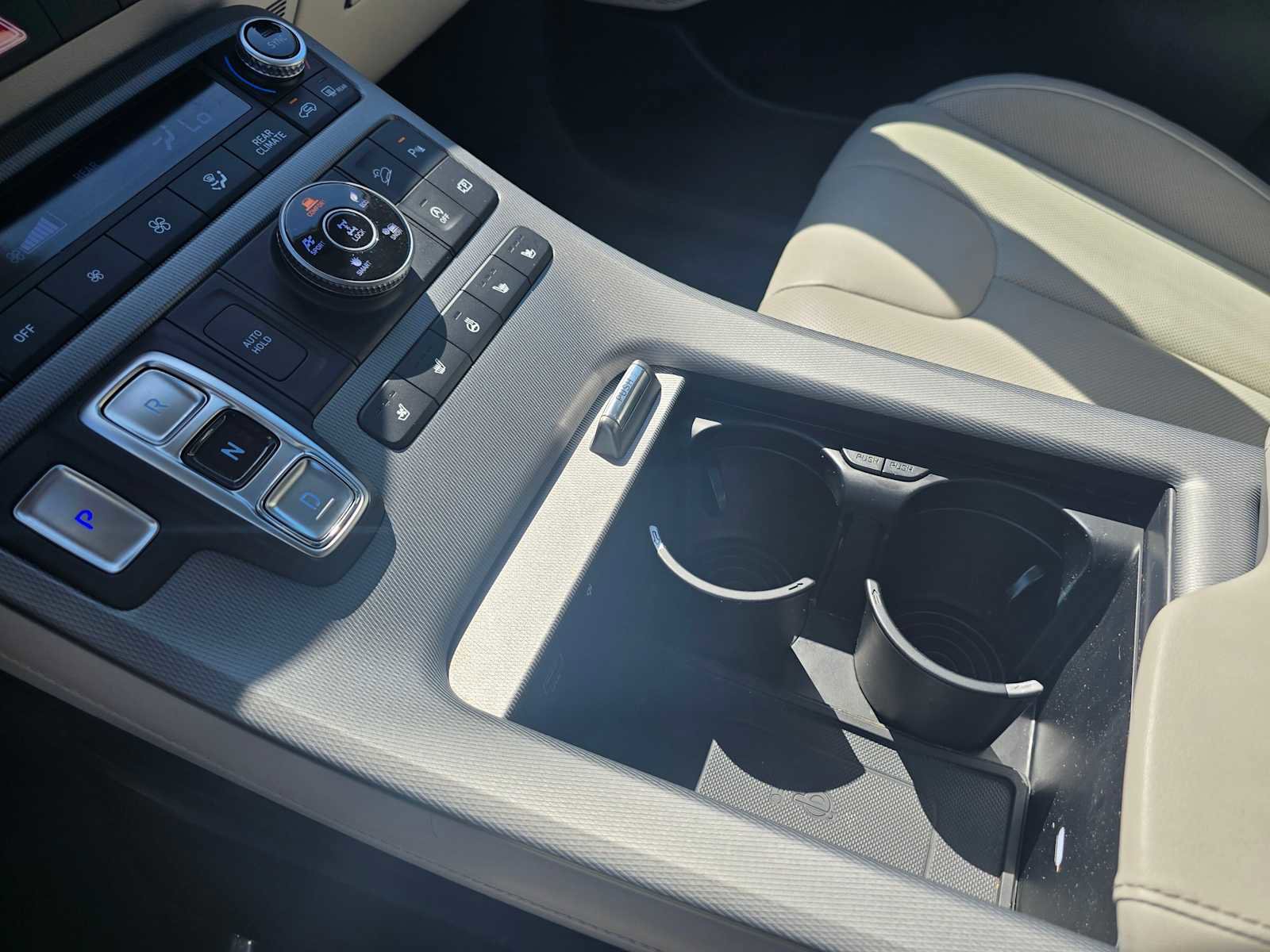 Used 2024 Hyundai Palisade Limited image 32