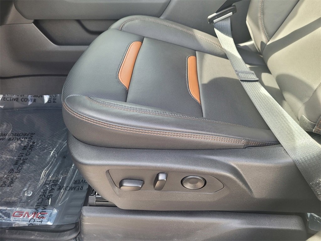 New 2026 GMC Sierra 1500 AT4 w/ Technology Package image 13