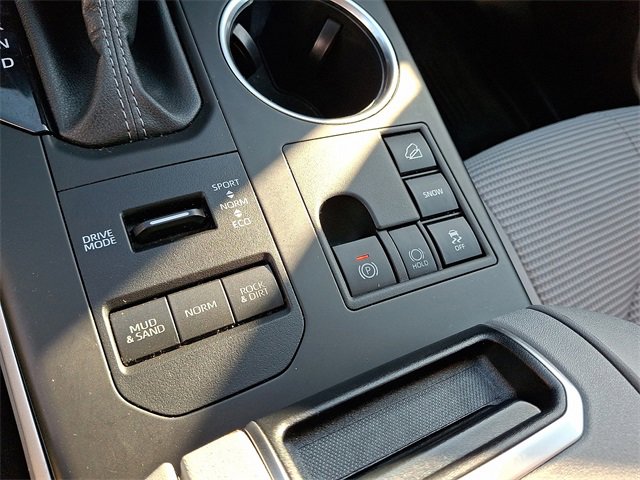 Used 2024 Toyota Highlander LE image 26