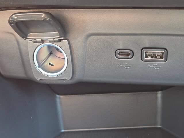 New 2026 Chevrolet Trax LT w/ LT Convenience Package FWD image 27