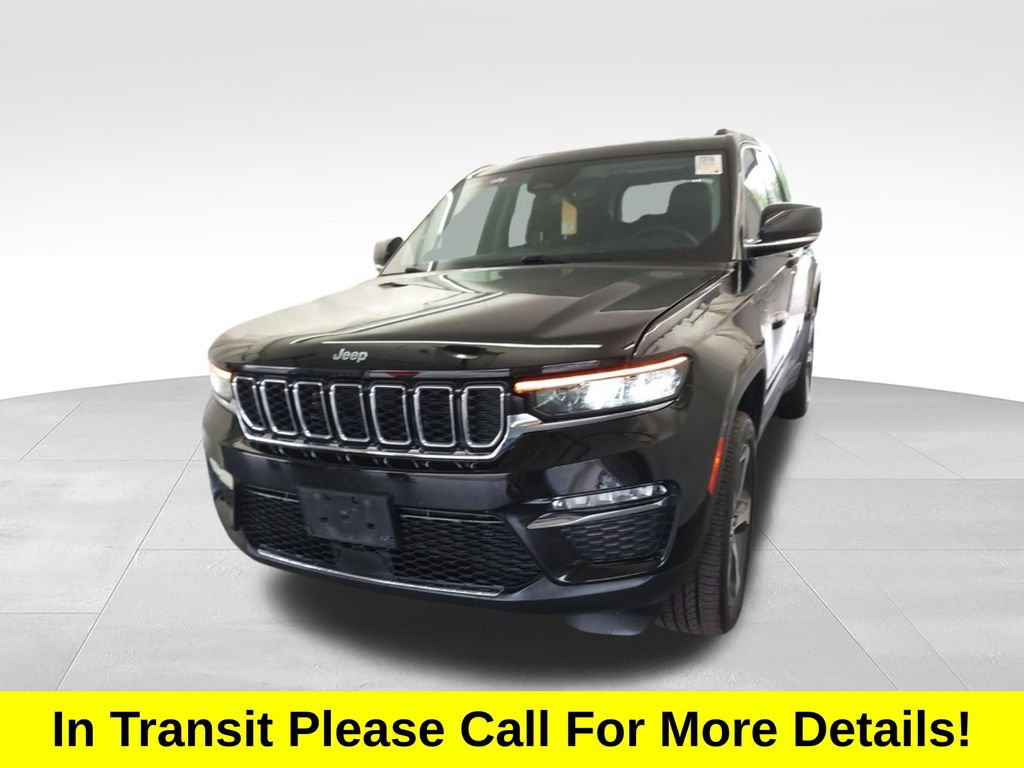 Used 2023 Jeep Grand Cherokee 4WD 4xe image 2