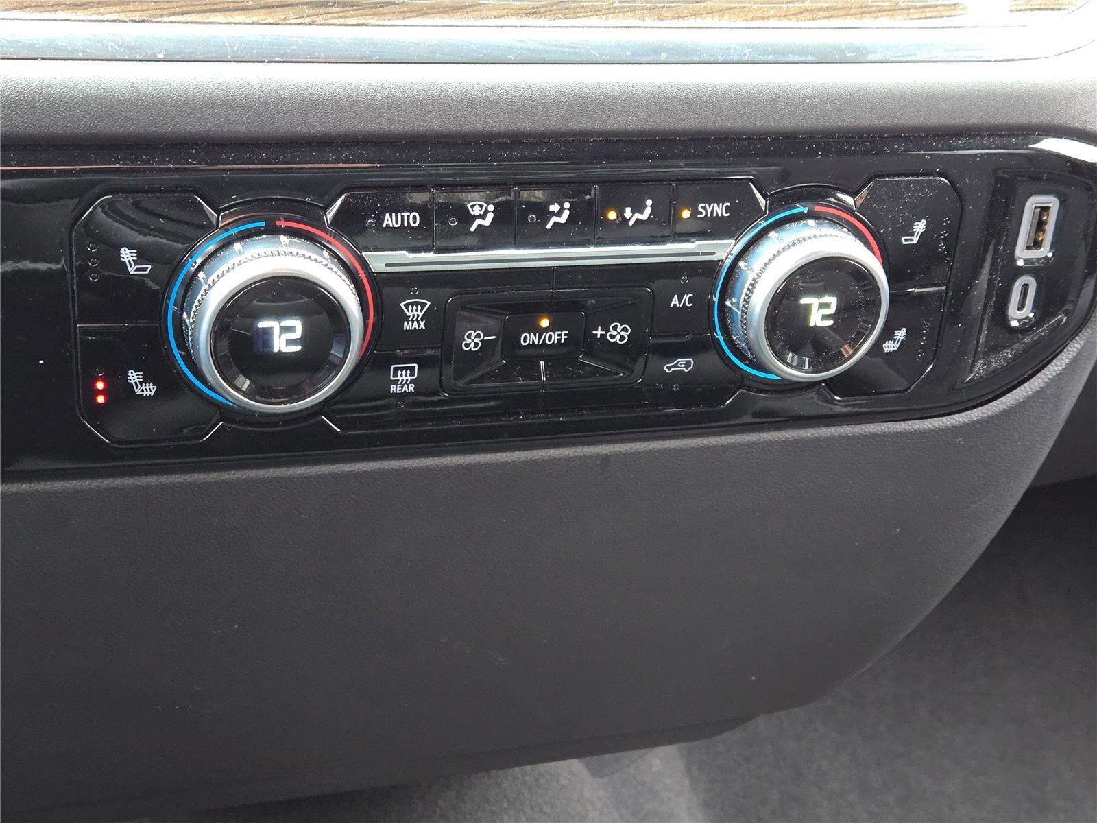 Used 2024 GMC Sierra 1500 Elevation AWD/4WD image 23