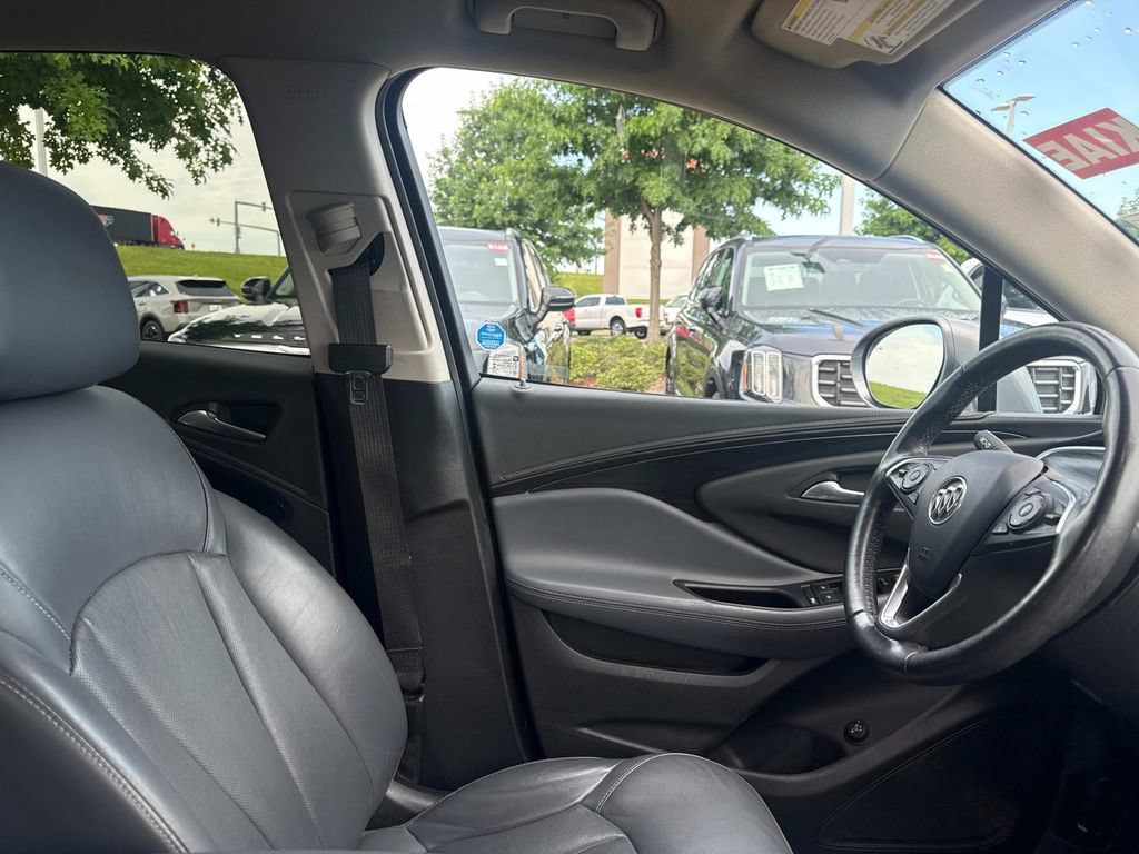 Used 2019 Buick Envision Essence FWD image 15