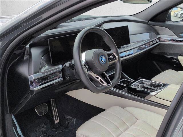 Used 2023 BMW i7 xDrive60 AWD/4WD image 10